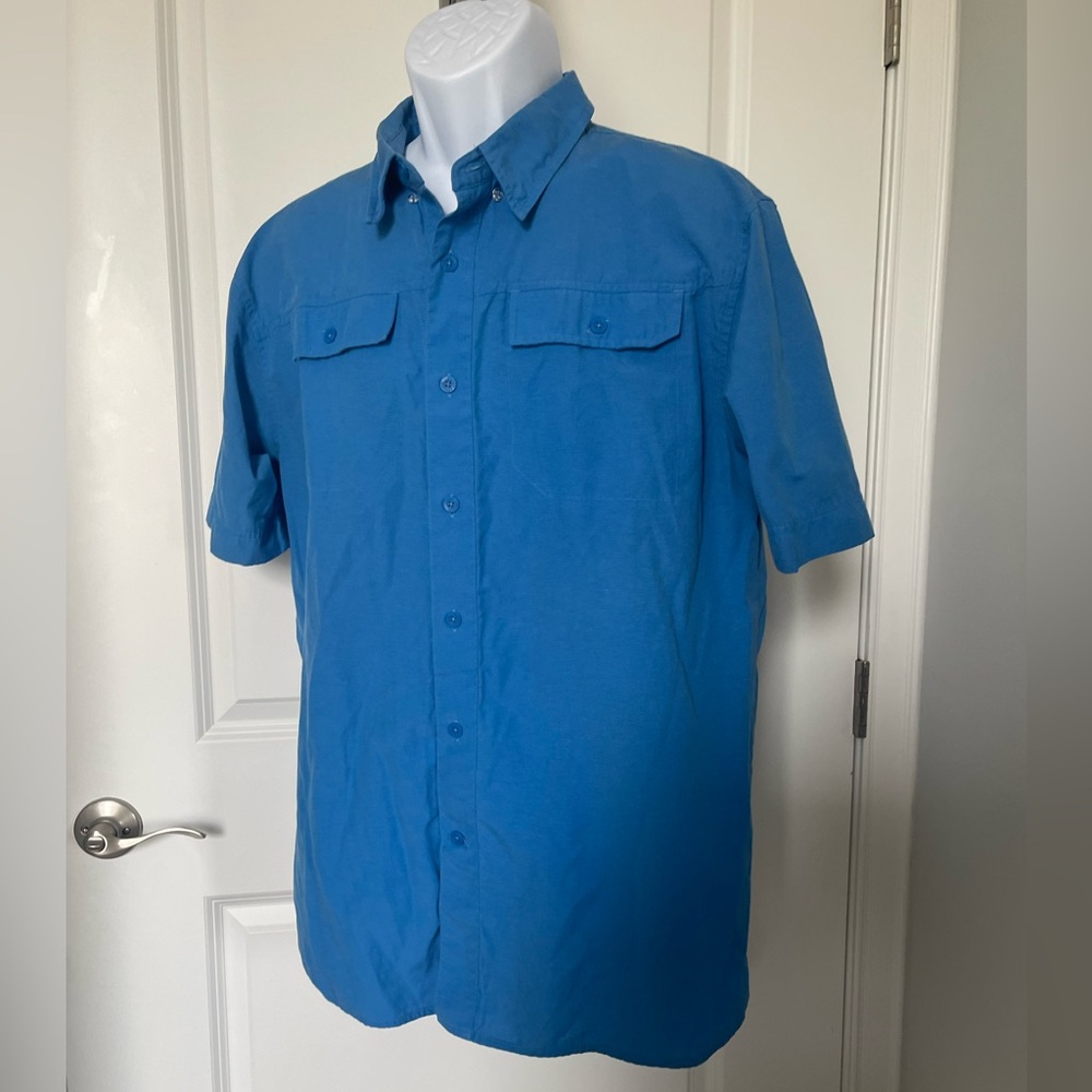 Under Armour AllSeasonGear Fishing Shirt Men’s L Button Up Blue Short Sleeve
